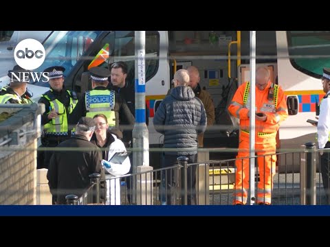 You are currently viewing 11 injured in brutal UK stabbing attack