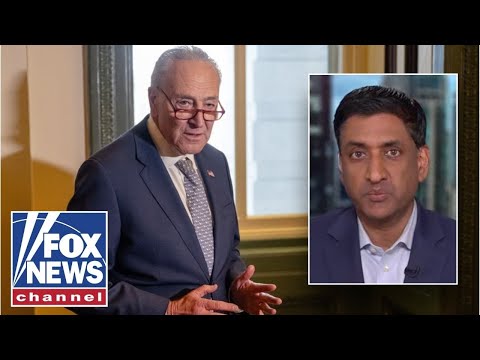 You are currently viewing Key Democrat turns on Schumer: ‘He’s not in touch with the base’