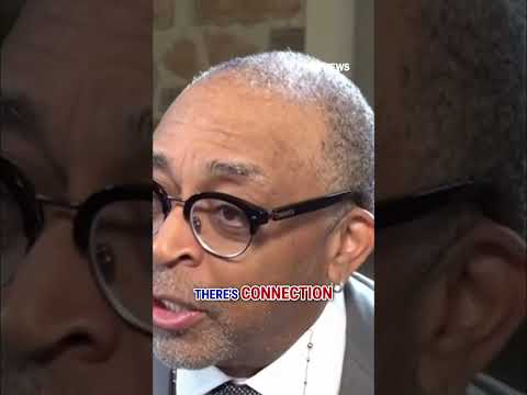 You are currently viewing SEE IT: Spike Lee gifts pope a Knicks jersey #shorts #usa #pope #christian