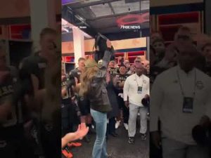 Read more about the article ‘SO PROUD’: Noem cheers on Coast Guard Academy in rivalry game #shorts #usa #us #foxnews