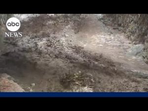 Read more about the article Growing risk of mudslides after heavy rain batters California