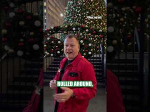 Read more about the article HOW EARLY IS TOO EARLY? When is it socially acceptable to crank up the Christmas music? #shorts