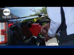 Read more about the article Gas prices near 4-year low ahead of Thanksgiving