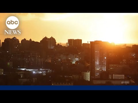 You are currently viewing Russia launches barrage of missiles at Kyiv amid peace talks