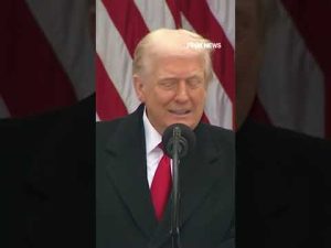 Read more about the article Trump JOKES about naming turkeys ‘Chuck’ and ‘Nancy’: But I wouldn’t ‘pardon’ them! #shorts #foxnews