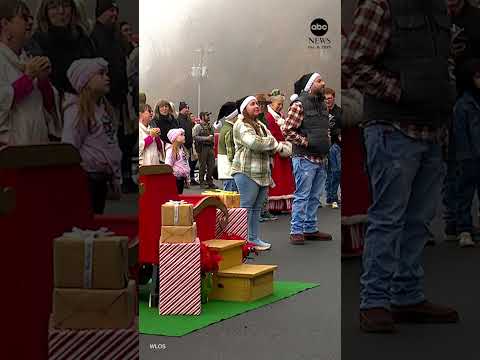 You are currently viewing Santa rappels down Chimney Rock as he warms up for Christmas Eve