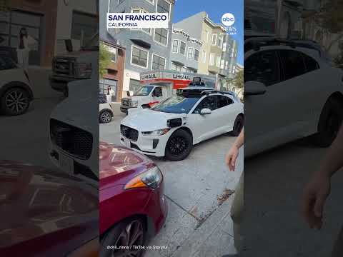 You are currently viewing Waymo cars in apparent ‘standoff’ cause traffic jam in San Francisco