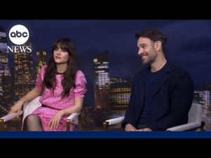 Read more about the article Zooey Deschanel, Charlie Cox and their 4-legged friend on holiday rom-com ‘Merv’