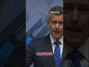 Read more about the article Duffy threatens to YANK blue state funding over illegal CDLs #shorts