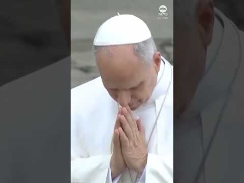 Read more about the article Pope Leo visits site of deadly 2020 Beirut port blast