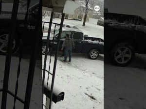 Read more about the article Pickup truck loses control on icy road in Connecticut