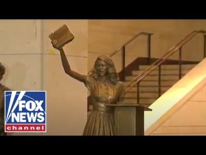 Read more about the article Teen civil rights leader honored with statue at US Capitol