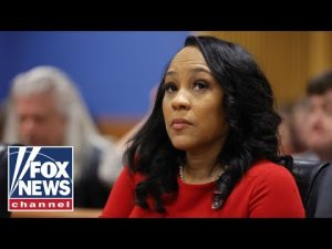 Read more about the article Fulton DA Fani Willis grilled over Trump election case