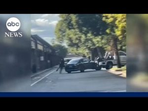 Read more about the article Tow truck driver arrested after allegedly towing car with child still inside