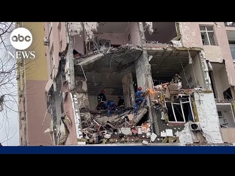 You are currently viewing Russia launches attack on Kyiv ahead of Trump-Zelenskyy talks