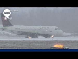 Read more about the article Winter weather in Northeast leads to thousands of flight delays, cancellations