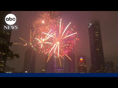 You are currently viewing Malaysia rings in 2026 with fireworks
