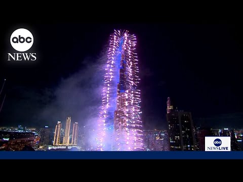 You are currently viewing Dubai rings in 2026 with stunning fireworks display