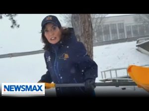 Read more about the article Gov. Hochul’s snow-shoveling video falls flat | The Right Squad