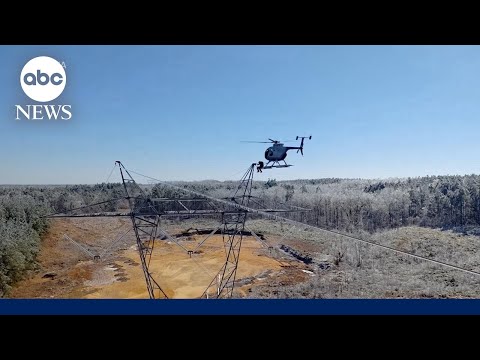 You are currently viewing Officials work to restore power to the South amid unrelenting cold