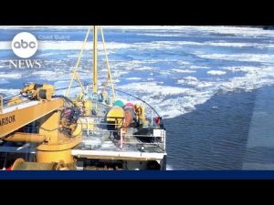 Read more about the article US Coast Guard deploys ice breaking ships in New York City amid Arctic blast