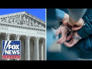 Read more about the article Why ICE doesn’t need to read detainees their Miranda Rights explained