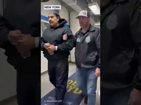 You are currently viewing Trump administration shares footage of Nicolás Maduro arriving at DEA headquarters in New York
