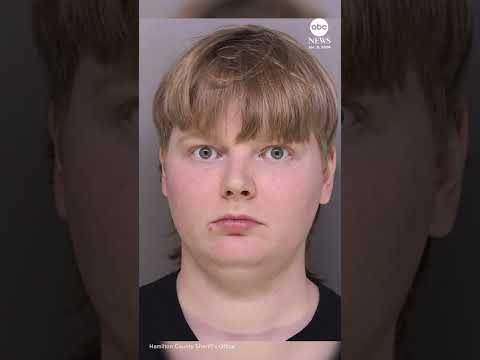 You are currently viewing Man causes damage to JD Vance’s Ohio home, officials say