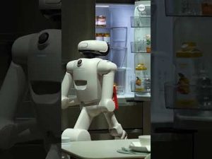 Read more about the article Laundry-folding robot debuts at CES