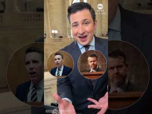 Read more about the article Senate advances war powers resolution to rein in Trump on Venezuela