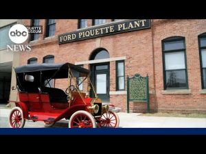 Read more about the article Celebrating automotive history in the motor city