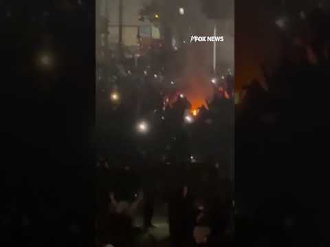 You are currently viewing WATCH: Iranian protestors march through Tehran #shorts #foxnews #news #us