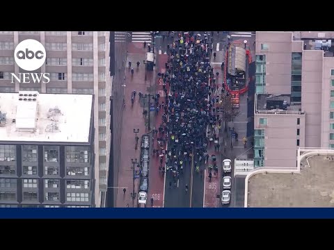 You are currently viewing ICE shootings spark nationwide protests