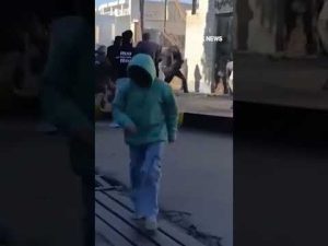 Read more about the article REGIME IN CHAOS: Protesters rip down gate of government building in Iran #shorts #foxnews #world