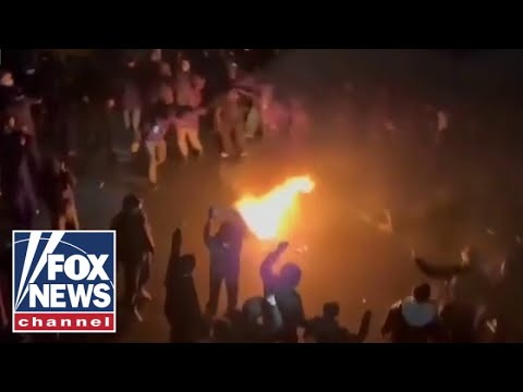 Read more about the article Anti-government protests in Iran enter third week