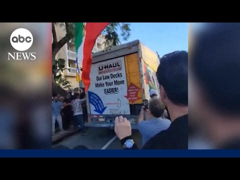 Read more about the article U-Haul drives into crowd at Los Angeles anti-Iranian regime protest
