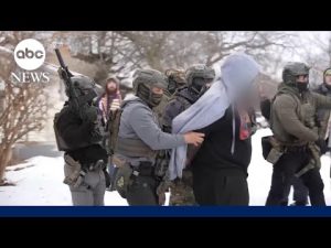 Read more about the article Minnesota sues to block ‘surge’ of federal agents to Minneapolis