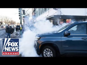 Read more about the article SEE IT: Rioters hurl fireworks at ICE agents in Minneapolis