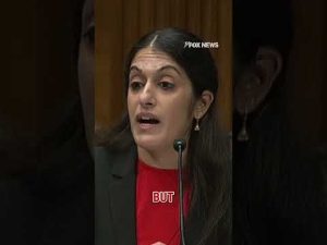 Read more about the article MUST WATCH: Doctor STRUGGLES to answer if men can get pregnant