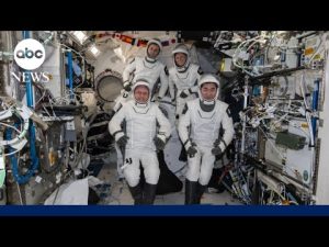 Read more about the article Sick astronaut, rest of crew splash down in Pacific after undocking from ISS