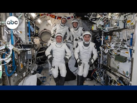 You are currently viewing Sick astronaut, rest of crew splash down in Pacific after undocking from ISS