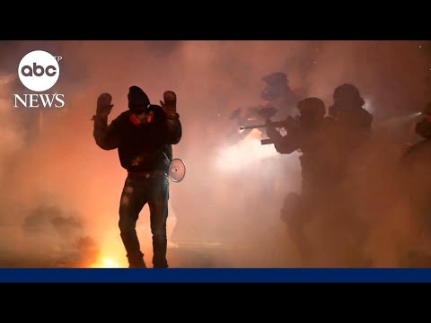 You are currently viewing Tension erupting in Minneapolis after another shooting involving ICE agent