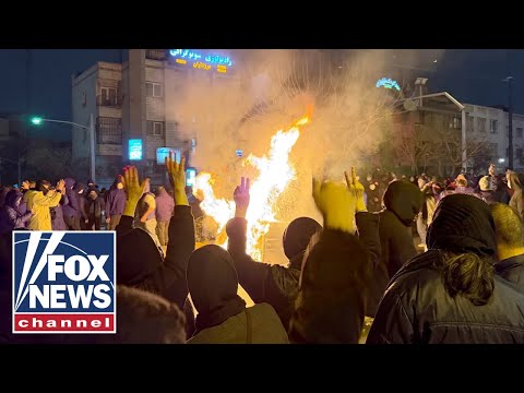 You are currently viewing LIVE: Latest on US putting new pressure on Iran as death toll in protests tops 3,000