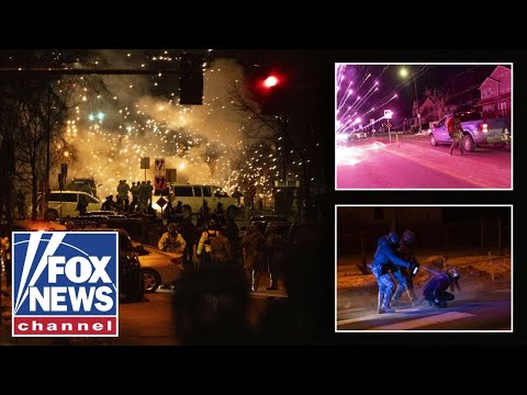 You are currently viewing DOUBLING DOWN: Anti-ICE agitators clash with federal agents in Minneapolis