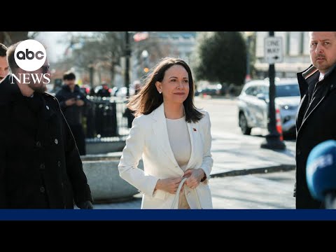 You are currently viewing Venezuelan opposition leader presented Nobel Prize to Trump during meeting