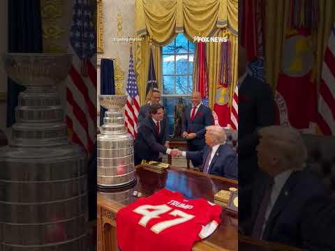 You are currently viewing Trump jokes: ‘I want my teeth like that—I’d look like a tough guy!’