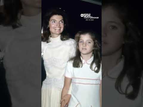 You are currently viewing Legendary fashion designer Valentino dies at age 93