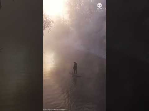 You are currently viewing Paddleboarders take in wintery sights in Russia