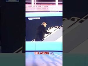 Read more about the article Trump lands in Davos after Air Force One malfunction #shorts #us #trump #airforceone