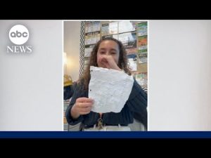 Read more about the article Teacher stuns, educates class by reading a breakup letter